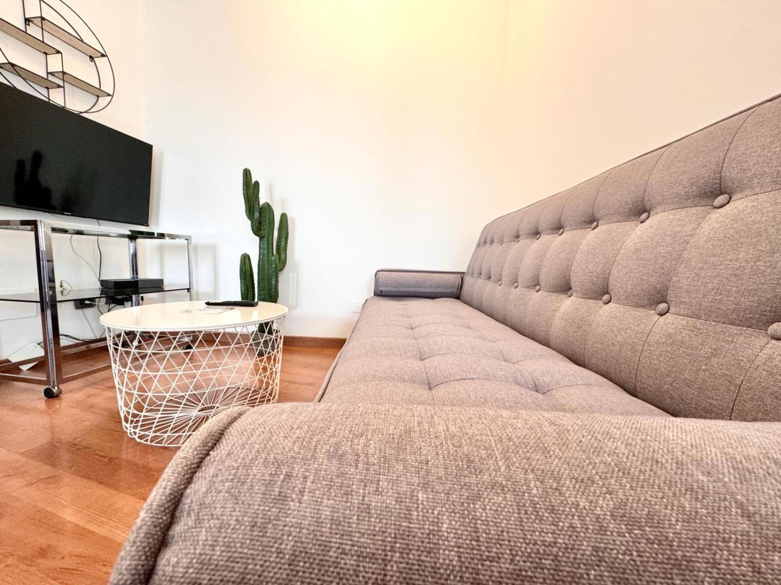 Comecasa 2 Bedrooms Apartment 450Mt From Duomo Milan Exterior photo